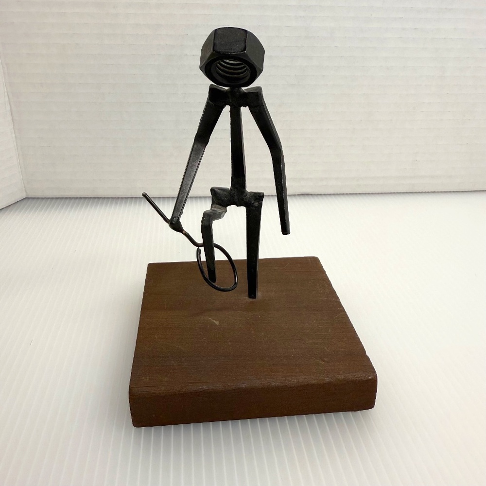 Doug Daneliak?‎ Kenetic Metal Sculpture Angry Tennis Player Nut and Rail Nail 6"